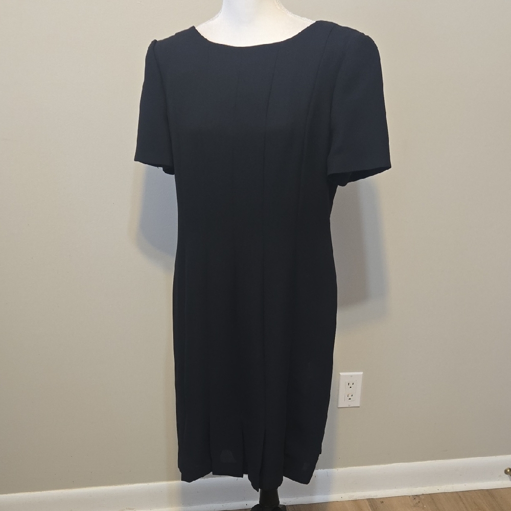 Liz Claiborne Black Sheath Midi Dress Crew Neck Short Sleeve
